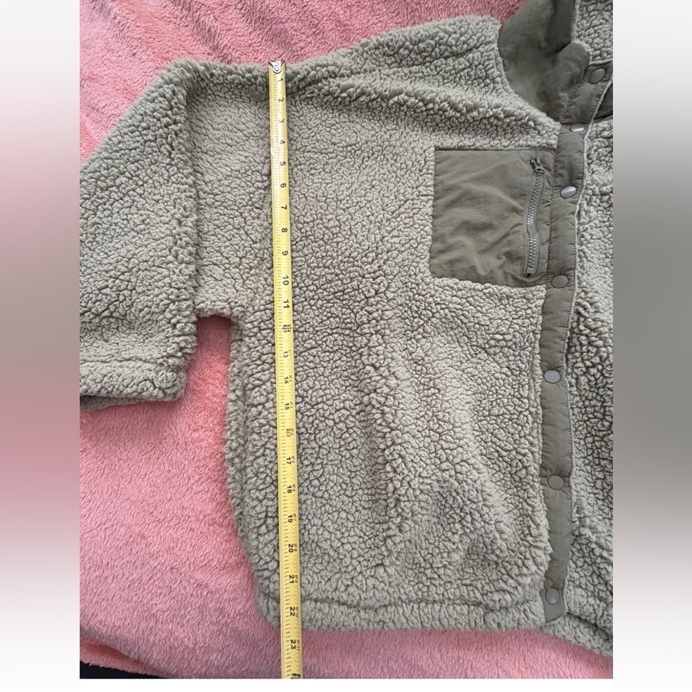 Gently Worn Pacsun Oversized Medium Olive Green Snap Up Sherpa Jacket - Picture 6 of 12